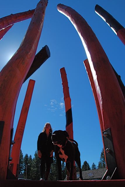 Reba inside the Log Henge sculpture with Laury Dizengremel